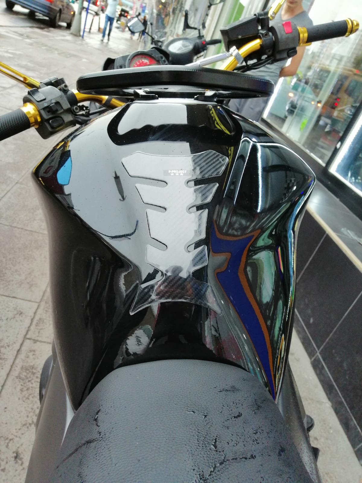 Kawasaki Z750-Z800-Z1000 Carbon Tank Pad