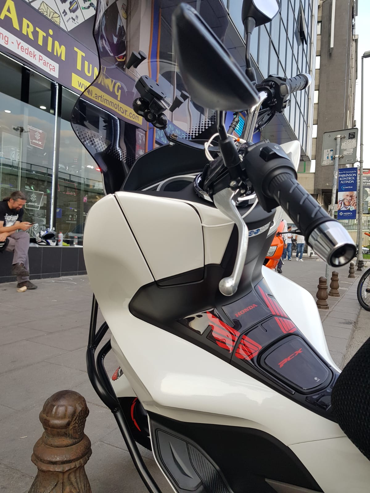 Honda Pcx 125-150 2018-19 Kanatlı Kırmızı Siyahlı Özel Tank Pad