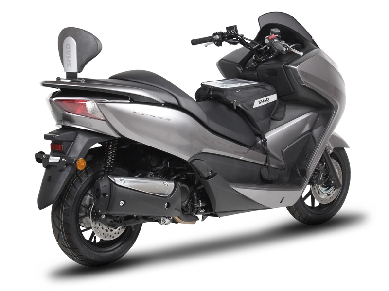 Honda Forza 300 (13-17) Sissybar Siyah Kapaklı (Shad HOFR33RV + DORP00)Shad