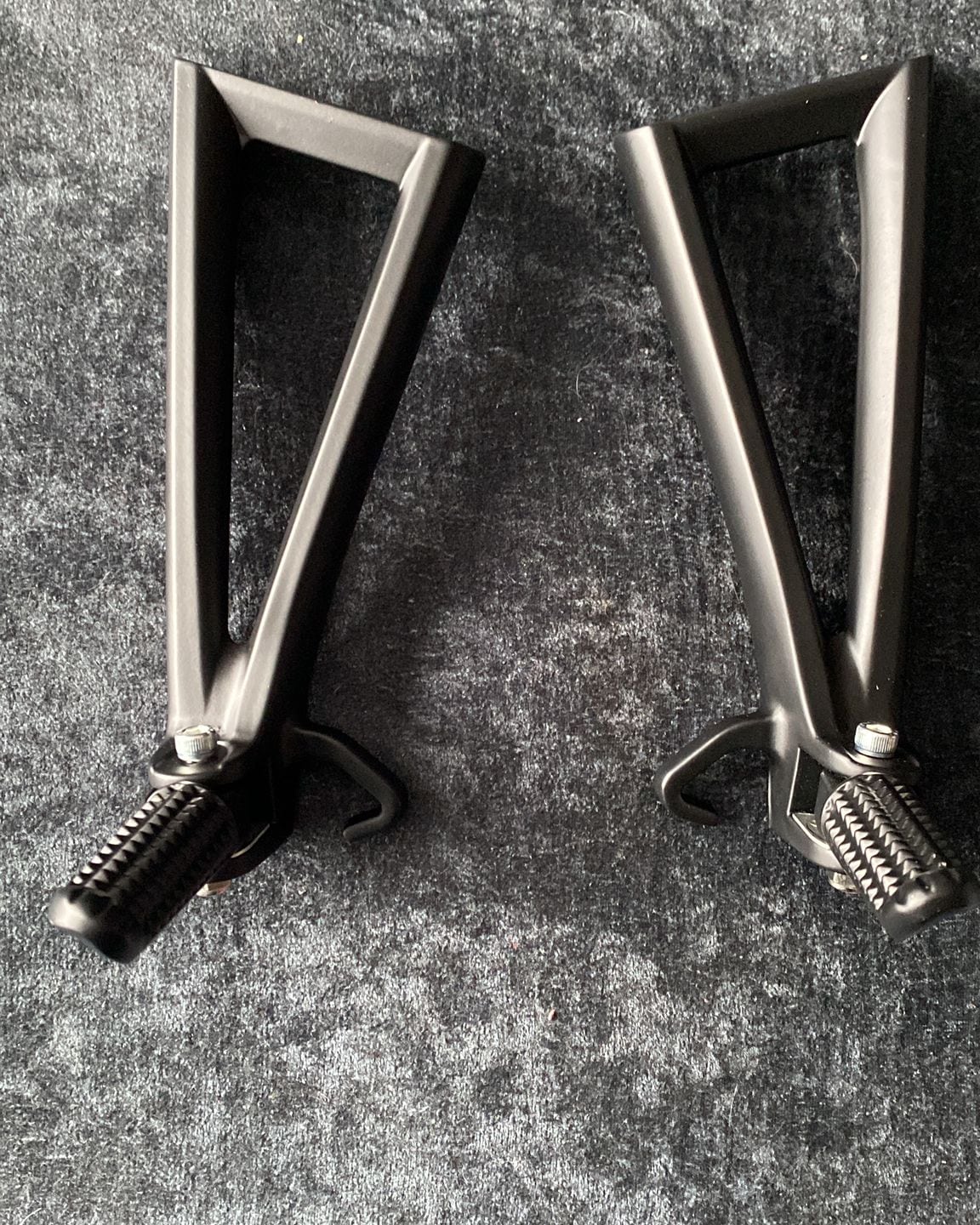 Yamaha R6 arka yolcu braket 