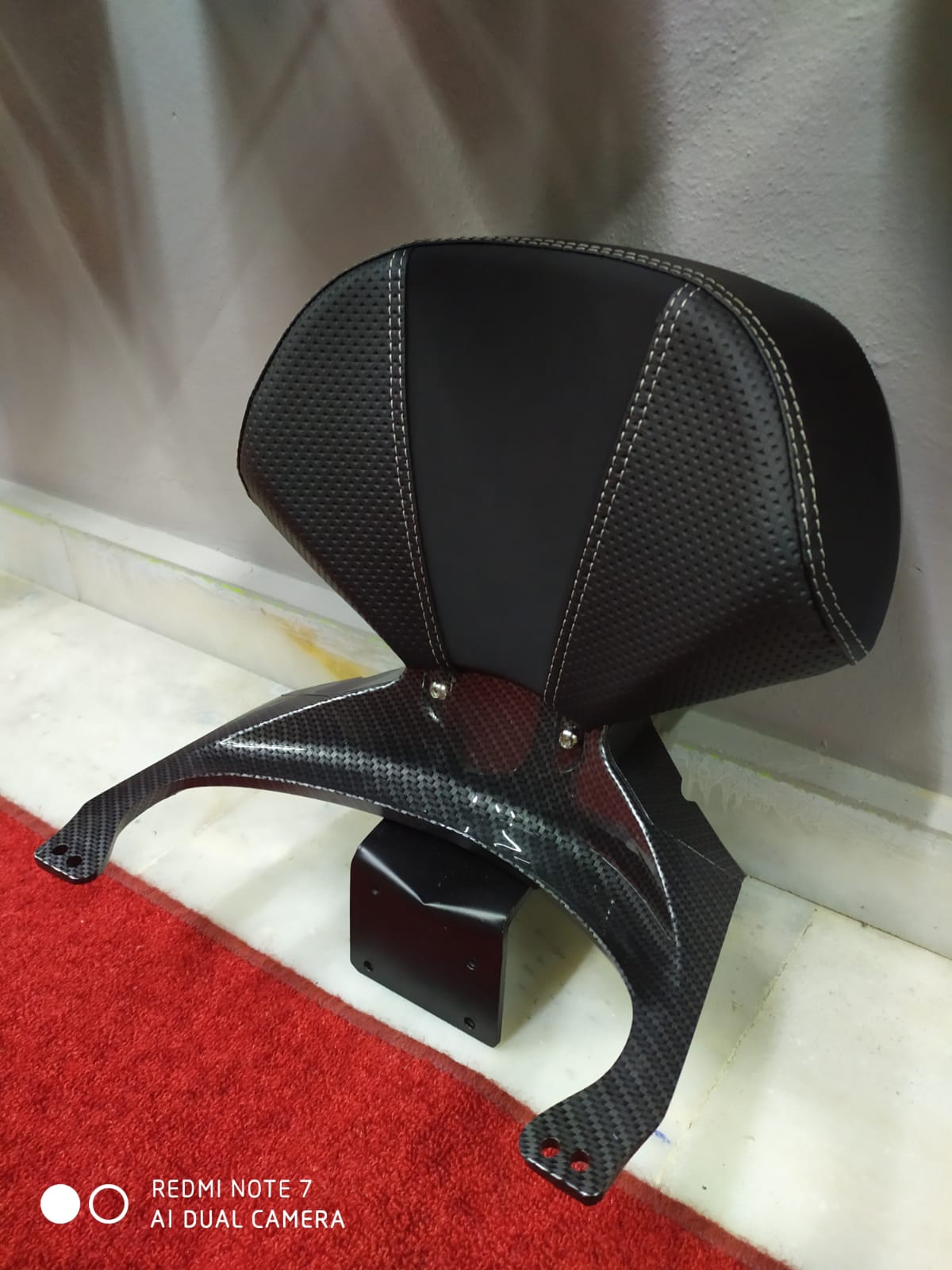 Yamaha Xmax 125-250-300-400 2018-19 İronmax Carbon Sissy Bar