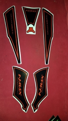 Yamaha Nmax Red Black Özel Tank Pad Seti+Artçı Ped