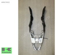 16-19 ZX10 KUYRUK ŞASESİ ZX-10 KUYRUK DEMİRİ ZX-10R KUYRUK ŞASE