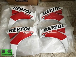 14-17 CBR 250 SAĞ GRENAJ CBR 250 SAĞ GRENAJ REPSOL ORIJINAL