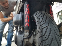 Yamaha X-City 250 Arka Amortisör Çorap