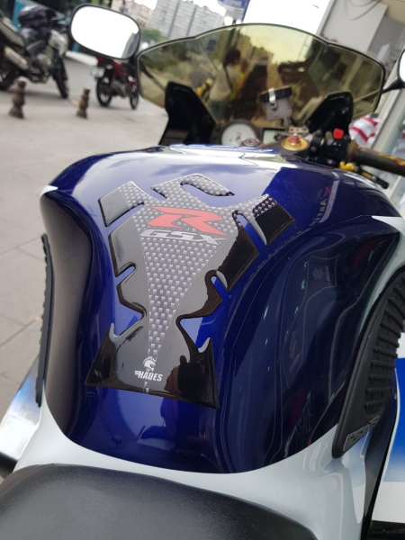 Suzuki Gsxr Carbon Tank Pad