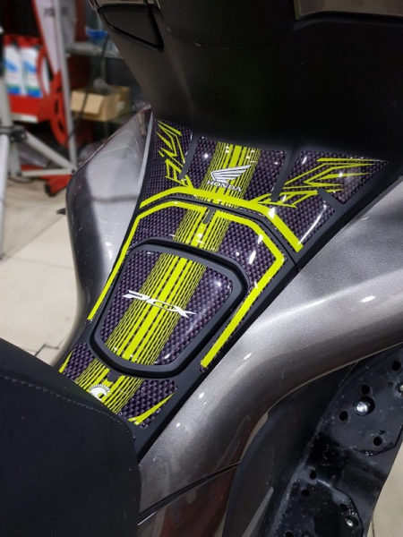Honda Pcx 125-150 2018 Carbon Sarılı Özel Tank Pad Seti