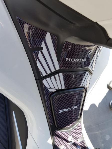 Honda Pcx 125-150 2018 Tank Pad Carbon