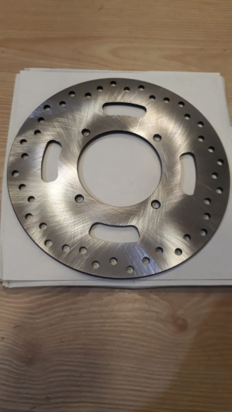 Xmax 250 arka  disk 4 delik 