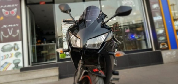 Cbr 250 Double füme ön cam