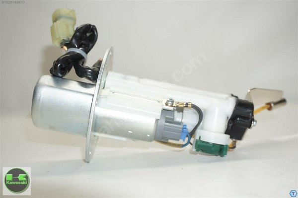 kawasaki ninja h2 benzin pompası ninja h2 sx benzin pompası sıfır orıjınaldir  49040-0740 parça kodu