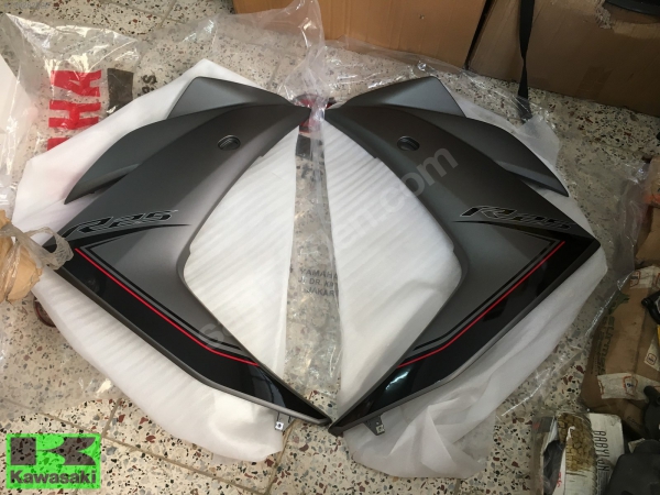 YAMAHA YZF R25 SAĞ GRENAJ YAMAHA R25 SAĞ GRENAJ MAT FÜME  SIFIR ORIJINAL