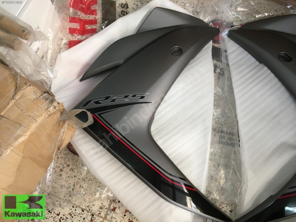 YAMAHA R25 SAĞ GRENAJ YAMAHA R25 SAĞ GRANAJ FUME ORIJINAL