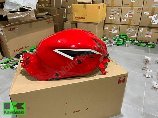 17-19 CBR 650 F DEPO CBR 650F YAKIT TANKI CBR 650F DEPO SIFIR ORIJINAL